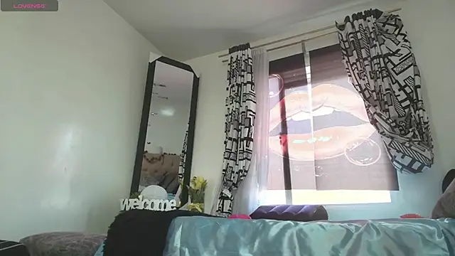 Snapshot of KattyLatina chatting on 09-21-25, 04:56 KattyLatina online show from 09-21-25, 04:56
