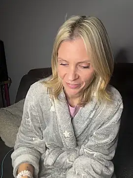 Lexi-Lux-X online show from 11-03-25, 03:56