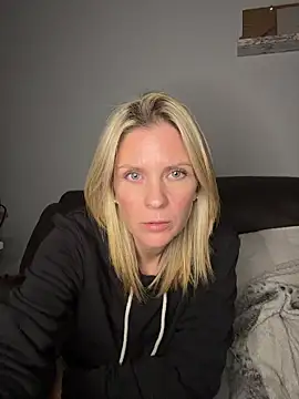 Lexi-Lux-X online show from 11-26-25, 03:06