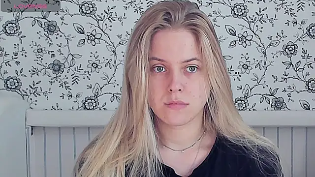 Snapshot of AngelAnty chatting on 05-14-26, 01:19 AngelAnty online show from 05-14-26, 01:19