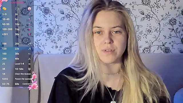 AngelAnty online show from 12-18-25, 01:59