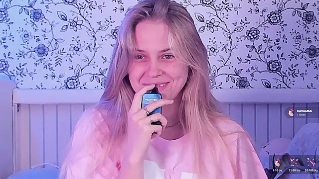 Snapshot of AngelAnty chatting on 05-31-26, 03:18 AngelAnty online show from 05-31-26, 03:18