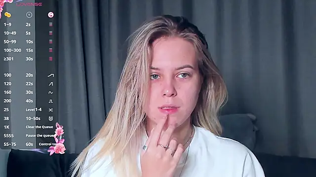 AngelAnty online show from 11-14-25, 01:04