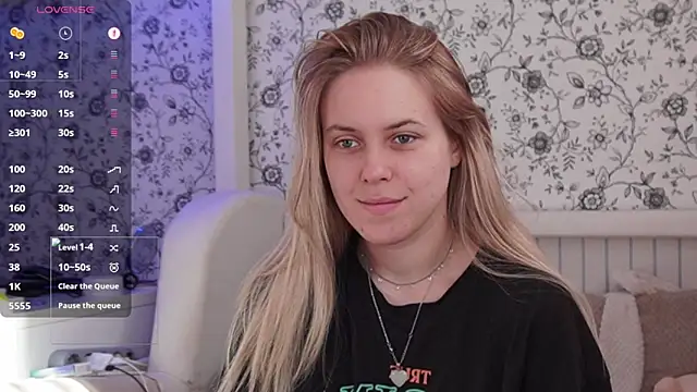 Snapshot of AngelAnty chatting on 05-01-26, 02:11 AngelAnty online show from 05-01-26, 02:11