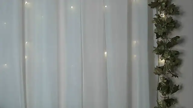 angelainparis28 online show from 10-06-25, 12:56