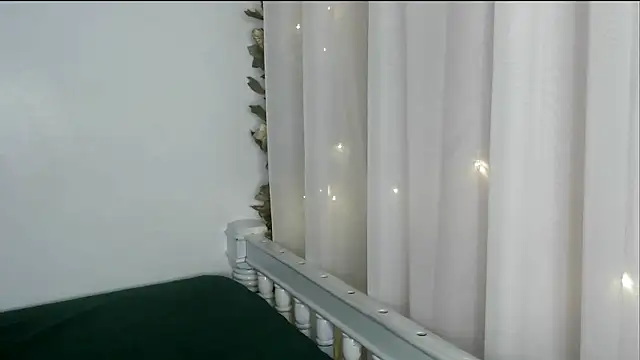 angelainparis28 online show from 09-21-25, 04:06