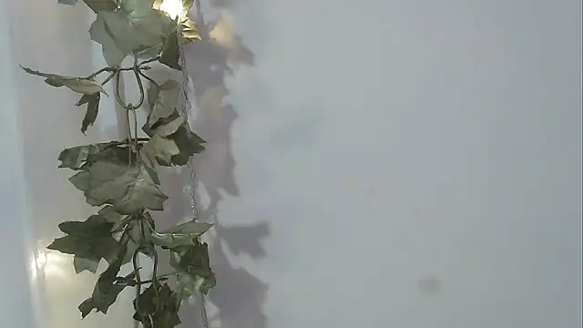 angelainparis28 online show from 10-12-25, 04:58
