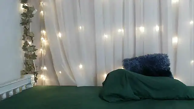 angelainparis28 online show from 10-11-25, 04:57