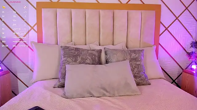 GretaVelvet online show from 11-20-25, 07:36