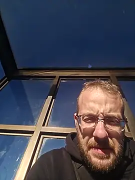 Snapshot of MEAT4urGRILL chatting on 10-21-25, 01:54 MEAT4urGRILL online show from 10-21-25, 01:54