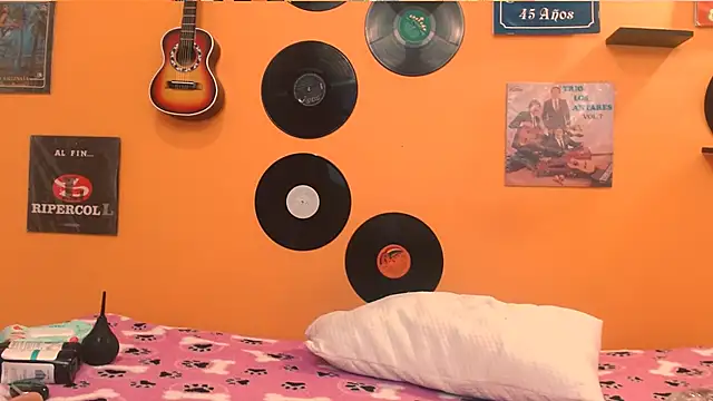 meisevil77 online show from 12-01-25, 02:56