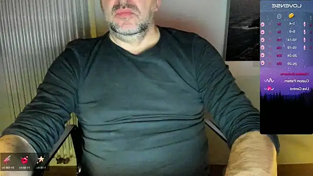 Snapshot of german9inch chatting on 01-02-25, 12:13 german9inch online show from 01-02-25, 12:13