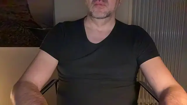 Snapshot of german9inch chatting on 01-25-25, 10:07 german9inch online show from 01-25-25, 10:07