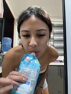 lynn9000 online show from 11-10-25, 06:40