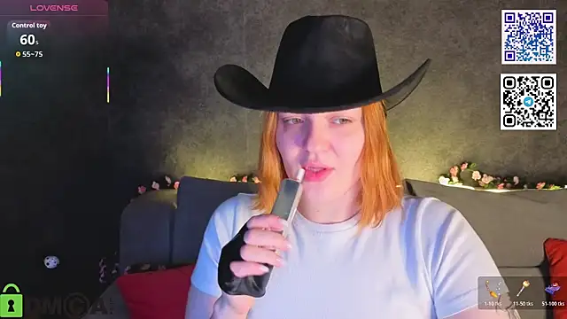 Michele Greenn online show from 12-21-25, 01:08