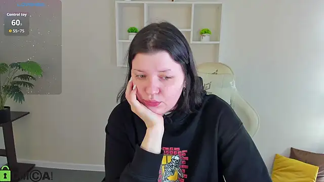 Michele Greenn online show from 11-02-25, 01:10