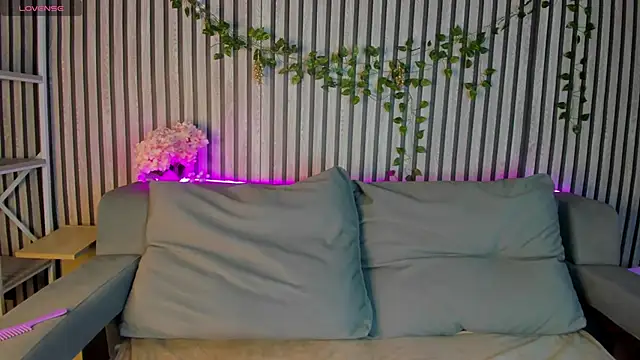 Michele Greenn online show from 02-02-26, 01:04