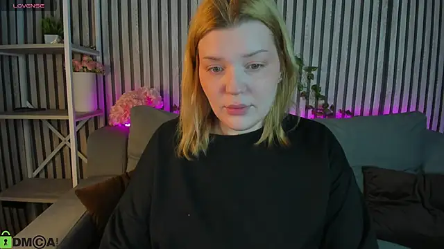 Michele Greenn online show from 03-26-26, 01:04