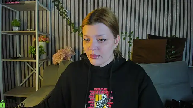 Michele Greenn online show from 02-28-26, 01:05