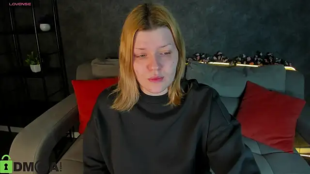 Snapshot of Michele_Greenn chatting on 04-20-26, 01:08 Michele Greenn online show from 04-20-26, 01:08