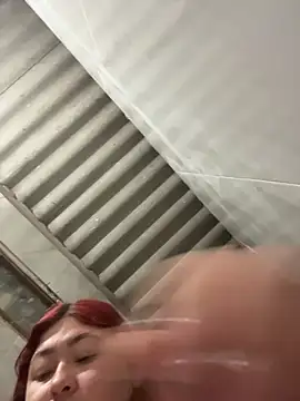 Snapshot of Rouse-Antonella chatting on 12-18-25, 10:08 Rouse-Antonella online show from 12-18-25, 10:08