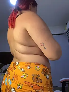 Snapshot of Rouse-Antonella chatting on 11-06-25, 05:00 Rouse-Antonella online show from 11-06-25, 05:00