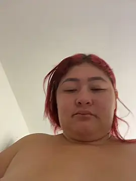 Snapshot of Rouse-Antonella chatting on 12-14-25, 09:37 Rouse-Antonella online show from 12-14-25, 09:37