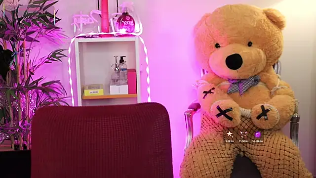 NovaHollisx online show from 04-11-26, 06:32