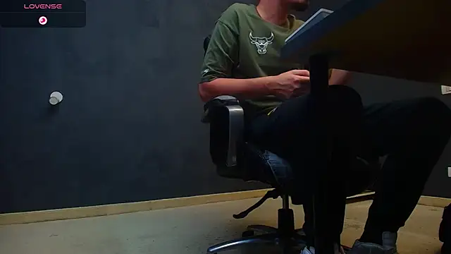 EnzoRace online show from 10-06-25, 04:57