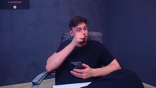 EnzoRace online show from 12-15-25, 09:04