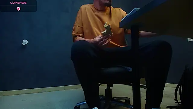 EnzoRace online show from 10-08-25, 05:31