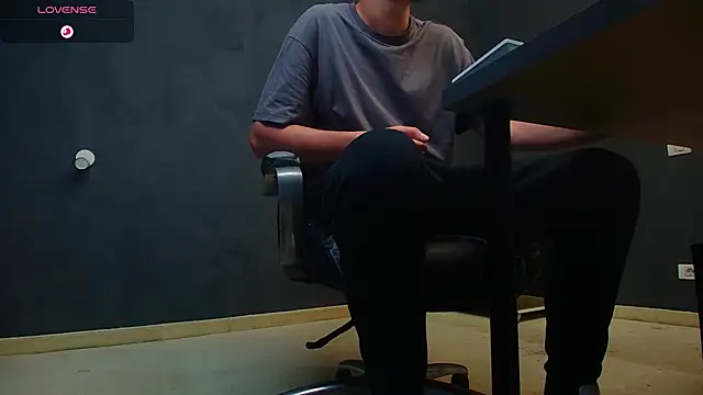 EnzoRace online show from 09-30-25, 04:51