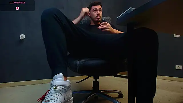 EnzoRace online show from 10-16-25, 10:34