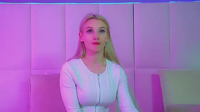 StacyEvances online show from 09-23-25, 07:04