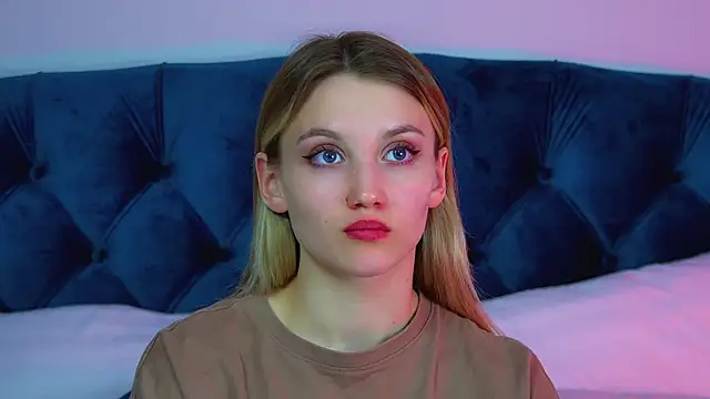 StacyEvances online show from 04-24-26, 06:04