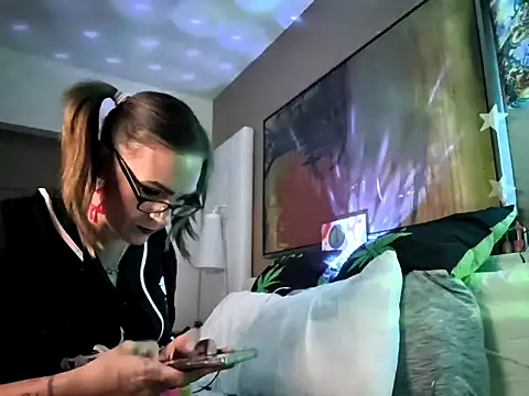 SparklesB1tch online show from 04-13-26, 10:19