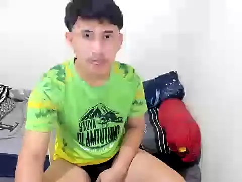 Snapshot of Adim-pinoy146 chatting on 07-06-26, 08:10 Adim-pinoy146 online show from 07-06-26, 08:10