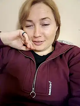 Snapshot of Xseniy chatting on 10-14-25, 07:58 Xseniy online show from 10-14-25, 07:58