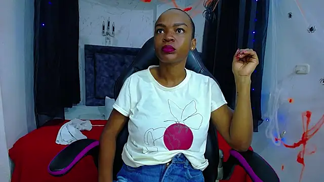 mia  thomson  online show from 11-05-25, 12:30