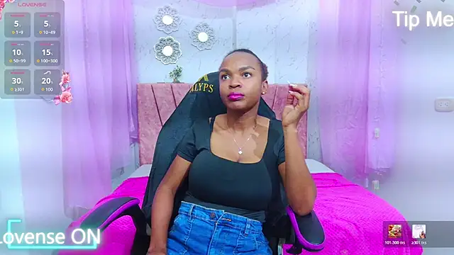 mia  thomson  online show from 04-06-26, 02:40