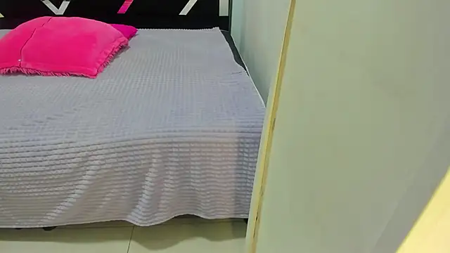 iisabella noa online show from 09-30-25, 02:45