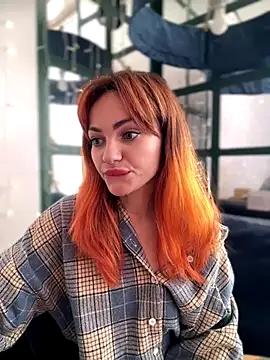 SaraLow online show from 10-30-25, 06:44