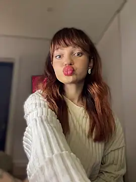 SaraLow online show from 11-23-25, 11:59