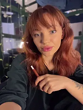 SaraLow online show from 11-16-25, 05:34