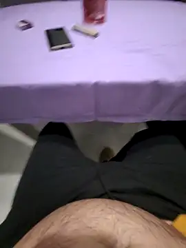 Snapshot of giova17cm chatting on 01-05-26, 09:40 giova17cm online show from 01-05-26, 09:40