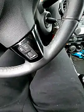 Snapshot of giova17cm chatting on 10-31-25, 02:57 giova17cm online show from 10-31-25, 02:57