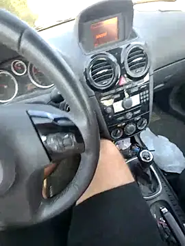 Snapshot of giova17cm chatting on 09-20-25, 09:25 giova17cm online show from 09-20-25, 09:25