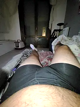 Snapshot of giova17cm chatting on 09-19-25, 07:40 giova17cm online show from 09-19-25, 07:40