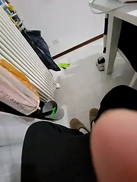 Snapshot of giova17cm chatting on 01-06-26, 10:25 giova17cm online show from 01-06-26, 10:25