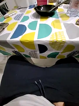 Snapshot of giova17cm chatting on 02-05-26, 10:05 giova17cm online show from 02-05-26, 10:05